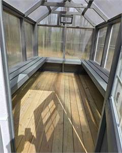 8x12 Greenhouse shed for sale in Good condition 